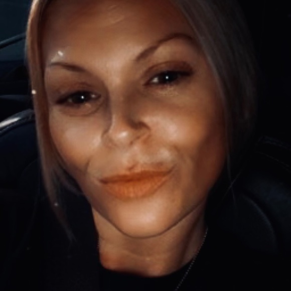 Toni - Picture 12 of 16